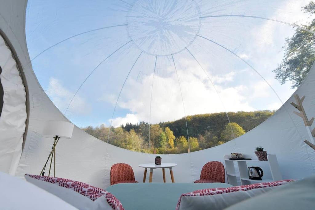 Bulle Hirondelle Hotel Quarre-les-Tombes Exterior photo